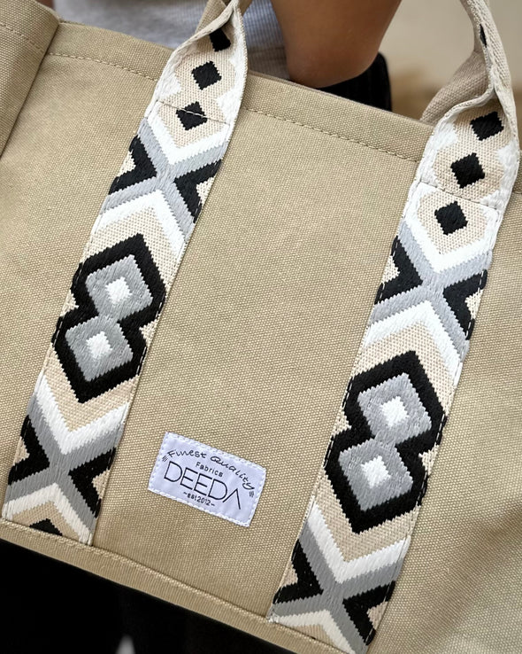 ZEINA TOTE BAG - BEIGE x BLACK