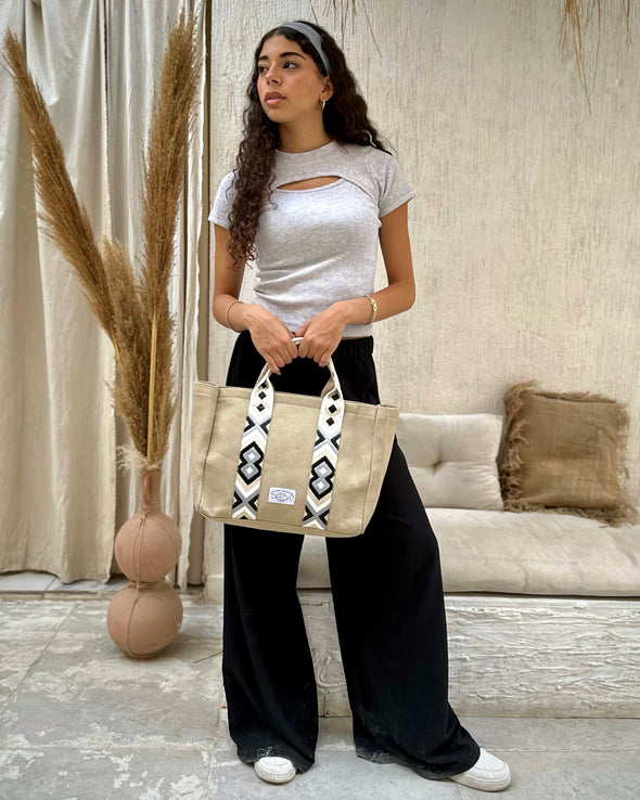 ZEINA TOTE BAG - BEIGE x BLACK