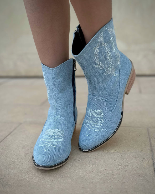 TEXAS BOOTS - LIGHT BLUE DENIM