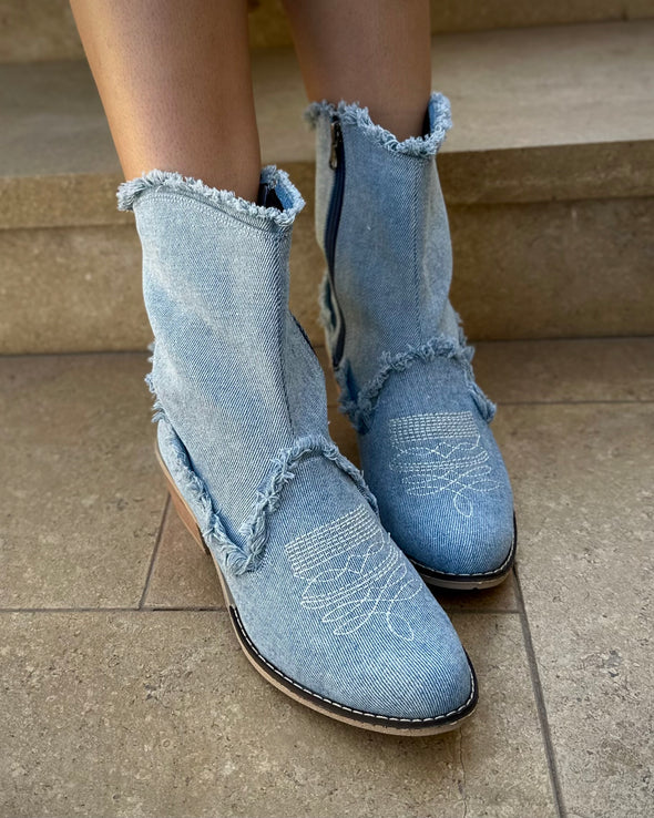 FRINGED DENIM TEXAS BOOTS - LIGHT BLUE DENIM