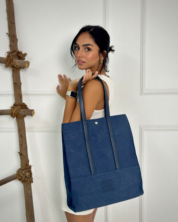 THE CARRYALL TOTE - NAVY