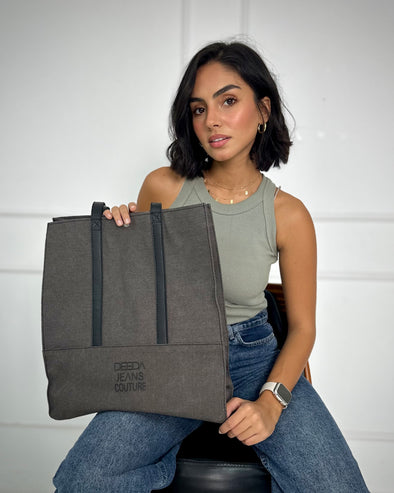 THE CARRYALL TOTE - GREY